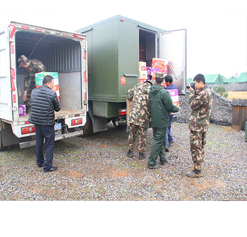 1500529939989882.jpg 慰問武警官兵2.jpg